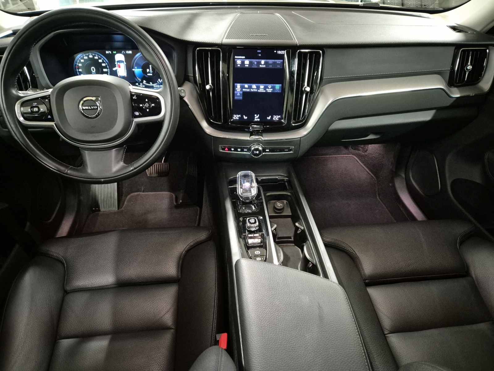 VOLVO XC60 2.0 T6 TE Inscription eAWD-image-13