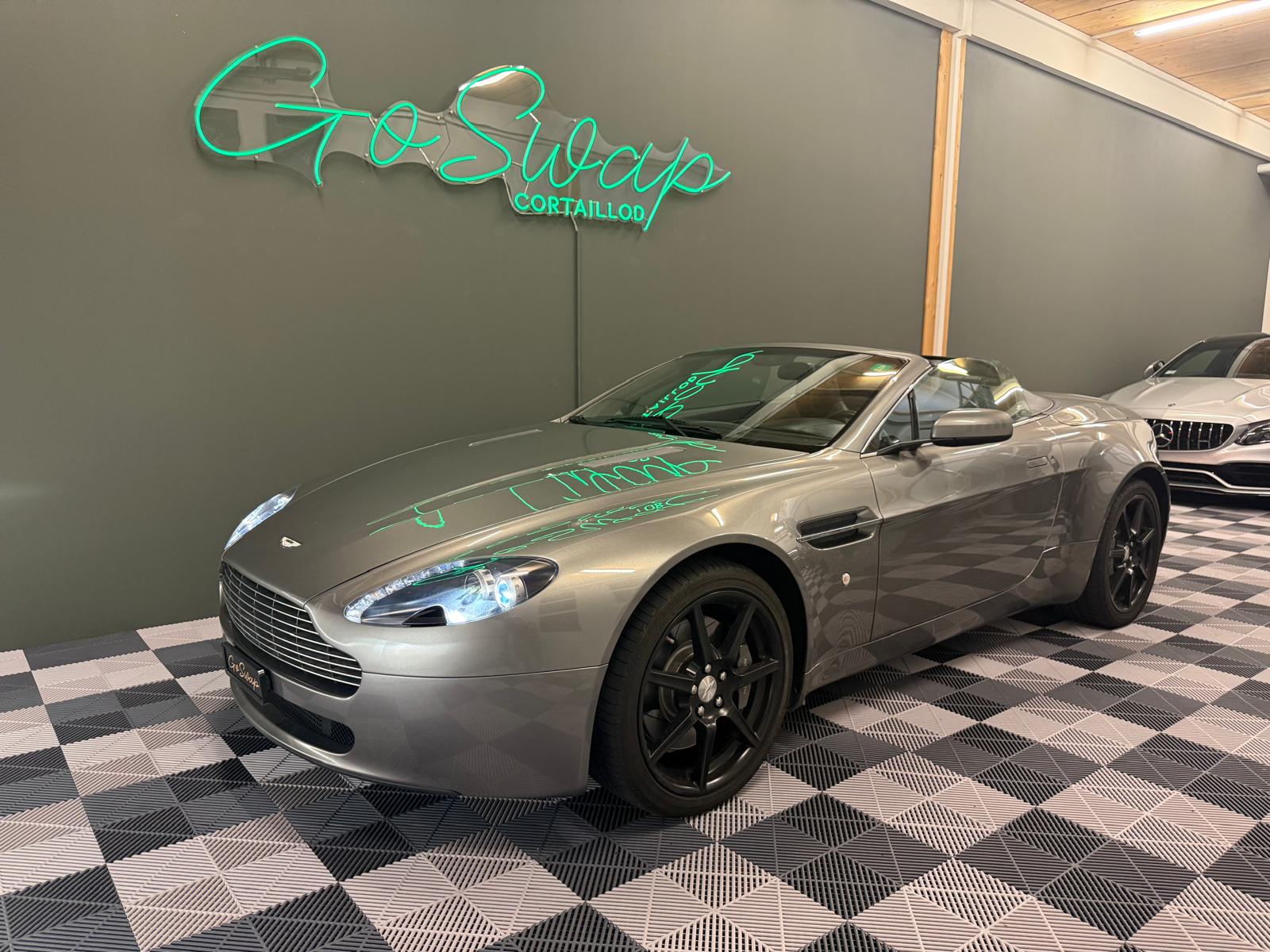 ASTON MARTIN V8 Vantage 4.3