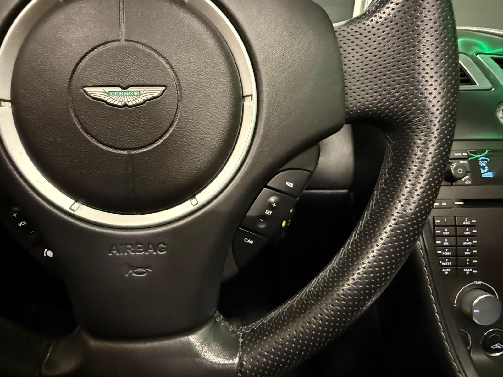 ASTON MARTIN V8 Vantage 4.3-image-18