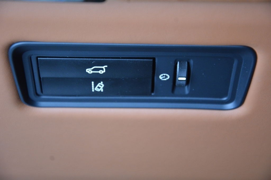 LAND ROVER Range Rover LWB 5.0 SC Autobiography-image-17