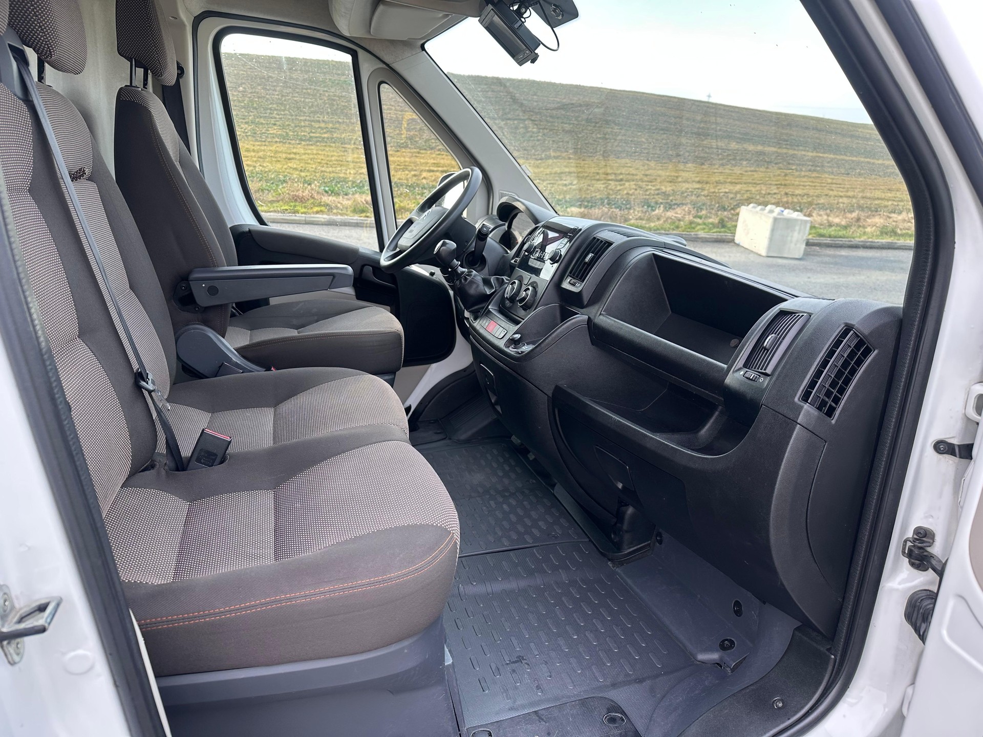 CITROEN Jumper 35+ 2.0 BlueHDi 160 Attraction L3H3-showroom-element-2
