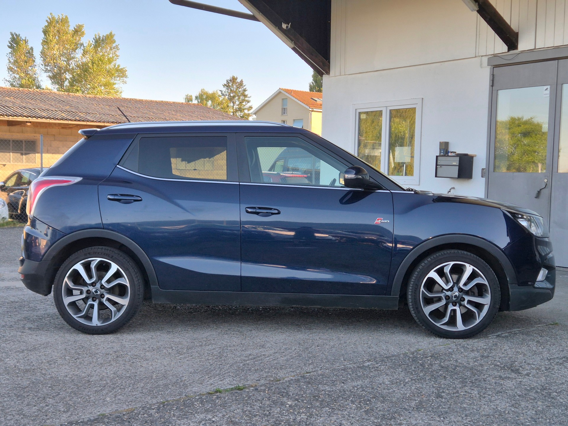 KGM-SsangYong TIVOLI 1.6 EXDI SAPPHIRE 4WD-showroom-element-3