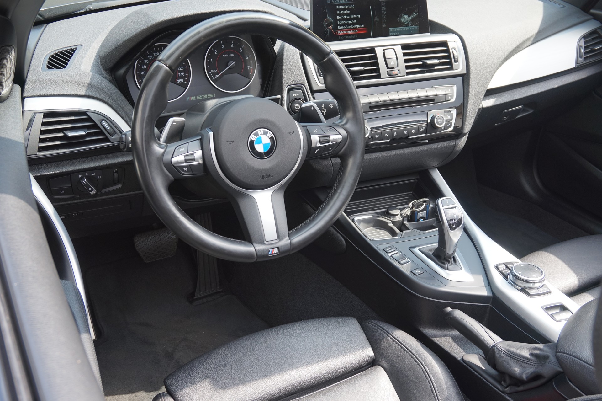 BMW M235i Steptronic-image-7