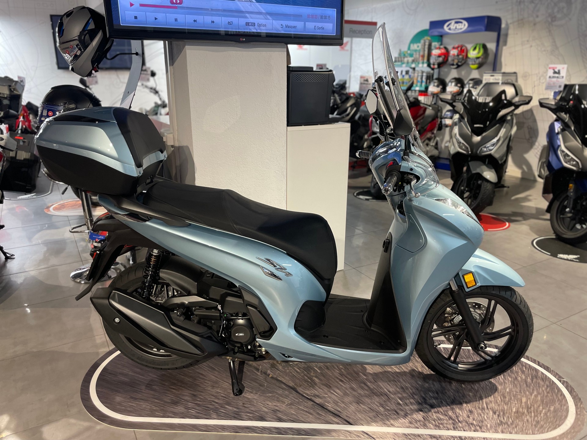 Sh 300 Bauletto Sh Grigio Honda Scooter Sh 300 In Vendita Prezzo