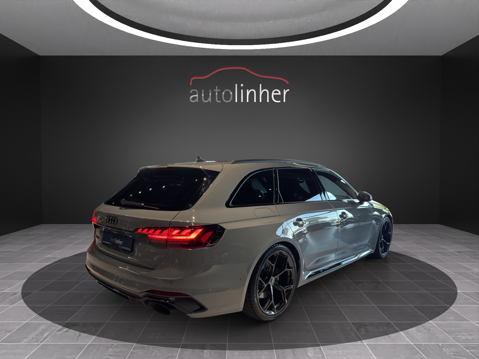 AUDI RS4 Avant Competition quattro tiptronic-image-4