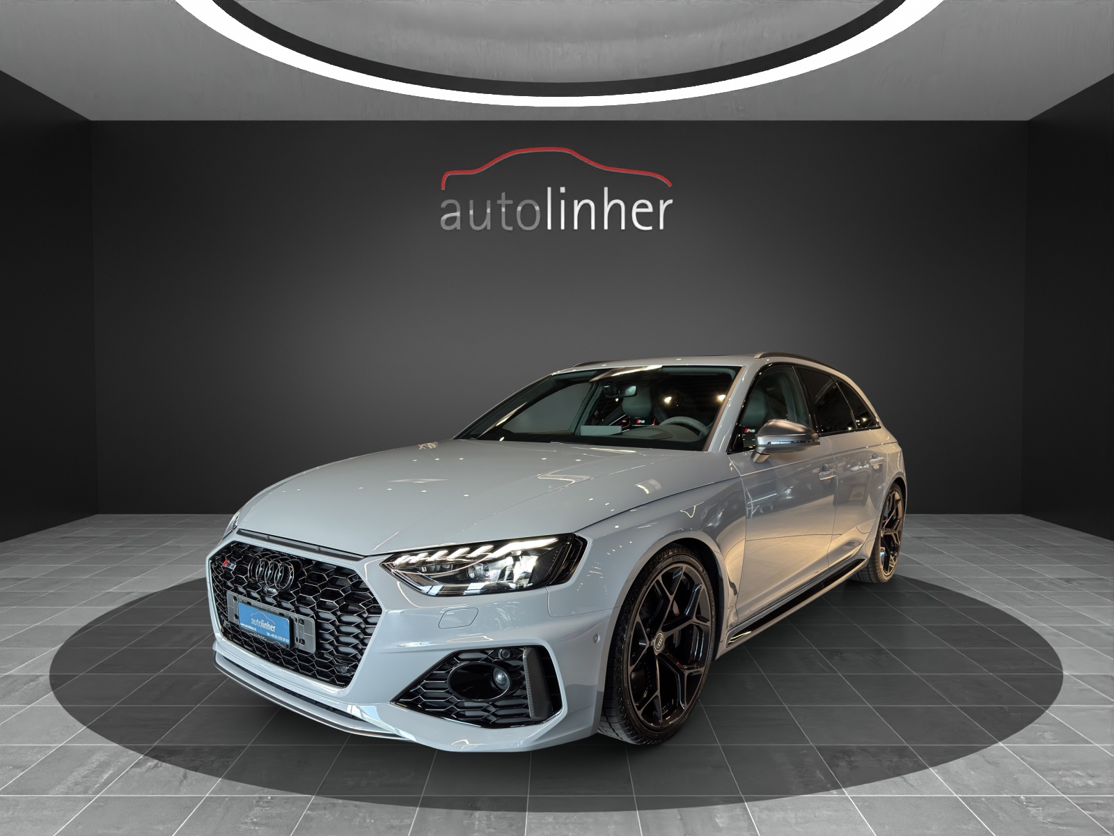 AUDI RS4 Avant Competition quattro tiptronic