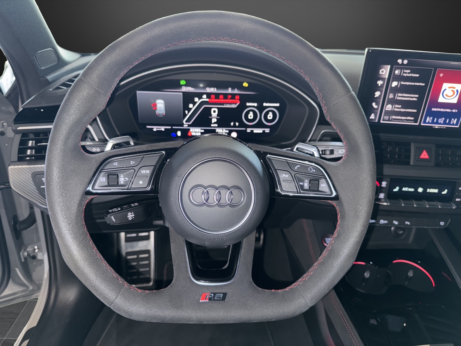 AUDI RS4 Avant Competition quattro tiptronic-image-10