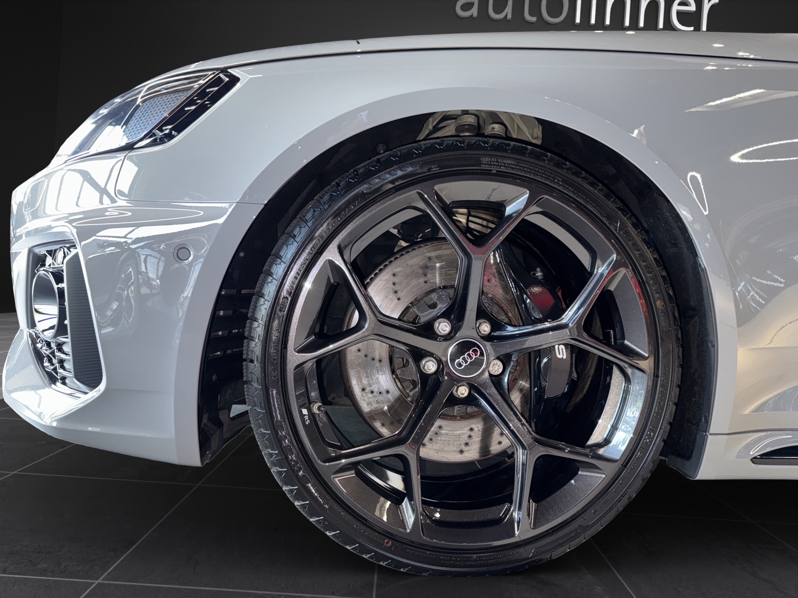 AUDI RS4 Avant Competition quattro tiptronic-image-13