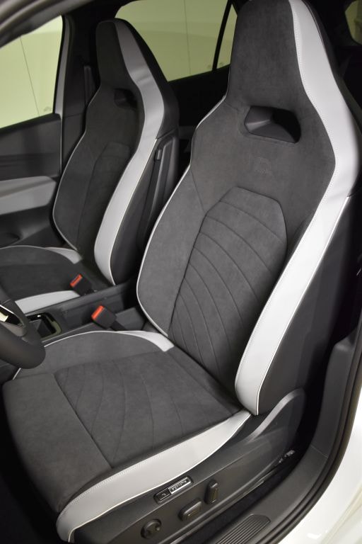 VW ID.3 Pro S 77 kWh Tour Pro S inkl. AHK-image-11