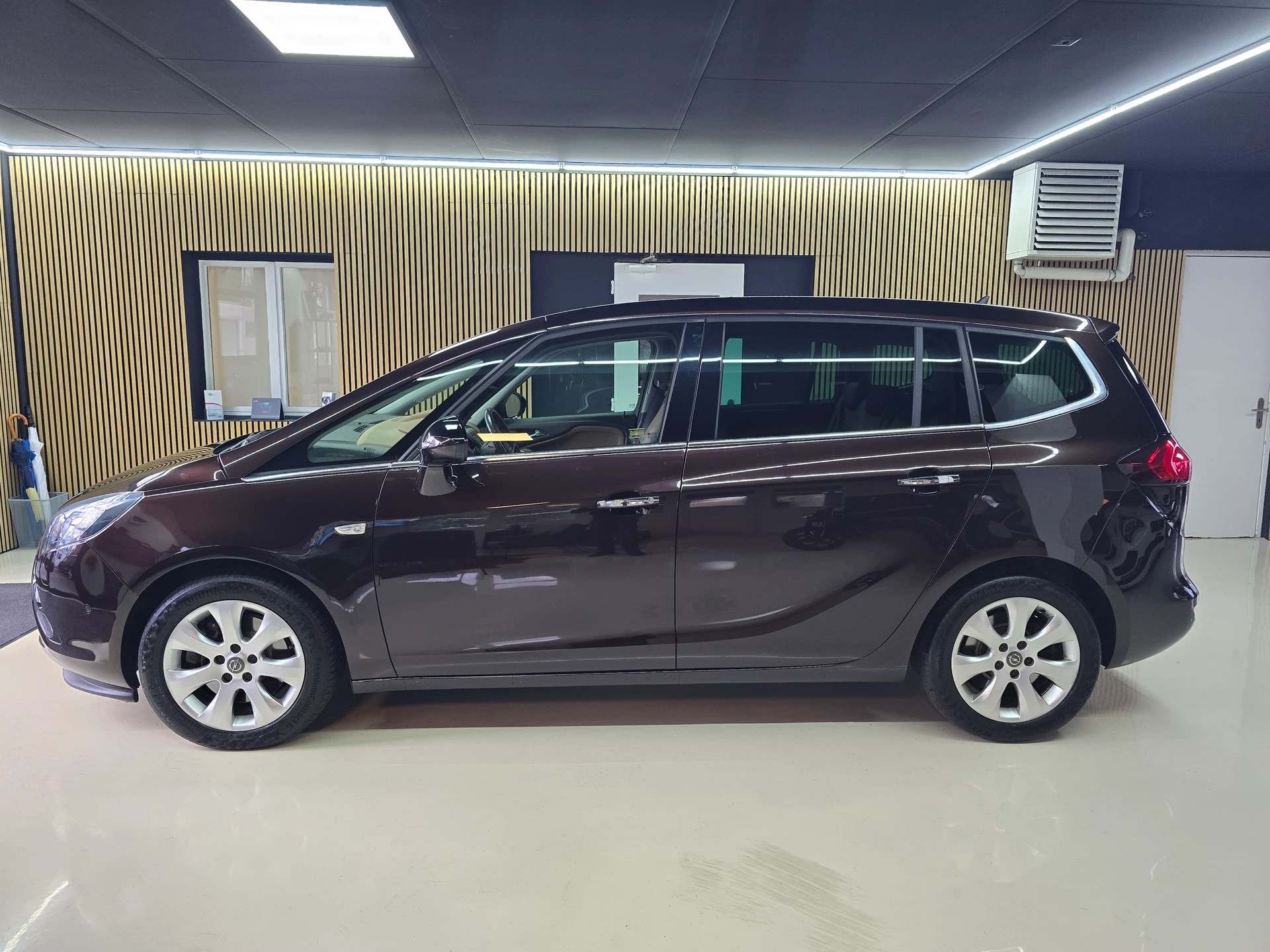OPEL Zafira Tourer 2.0 CDTi Cosmo-showroom-element-3