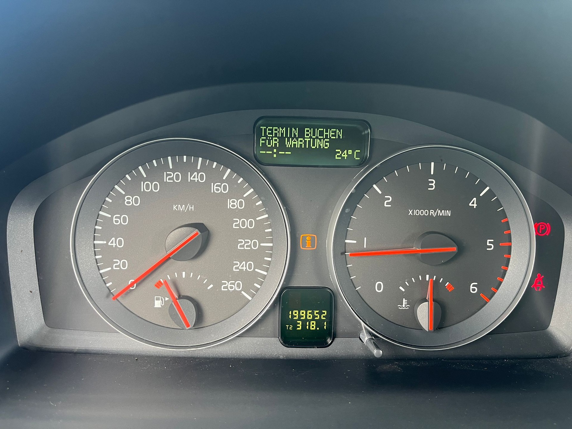 VOLVO C30 1.6D-image-8