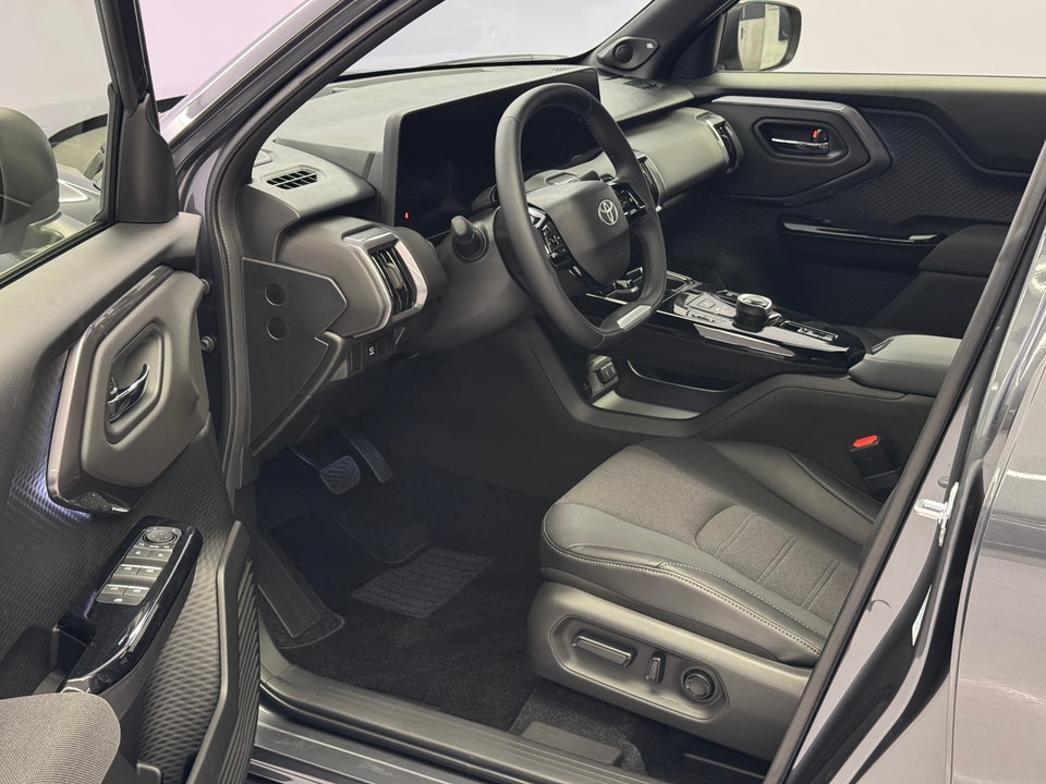 Urban Cruiser Electric 61 kWh Premium AWD