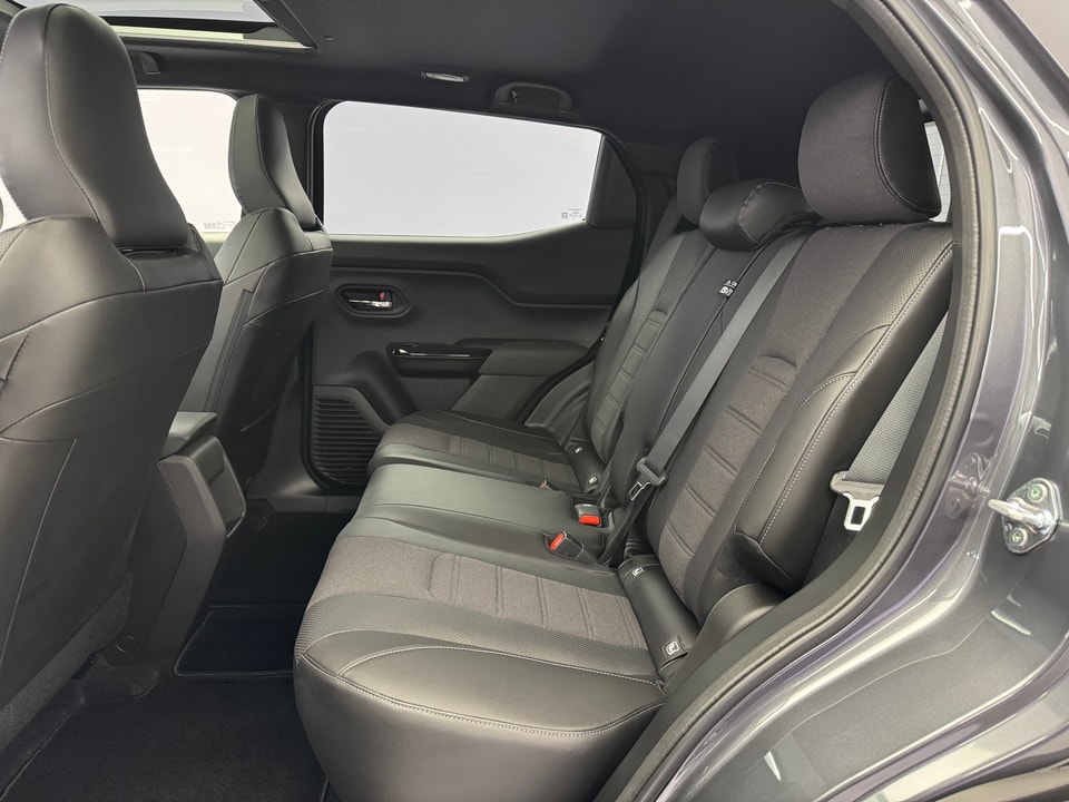 Urban Cruiser Electric 61 kWh Premium AWD