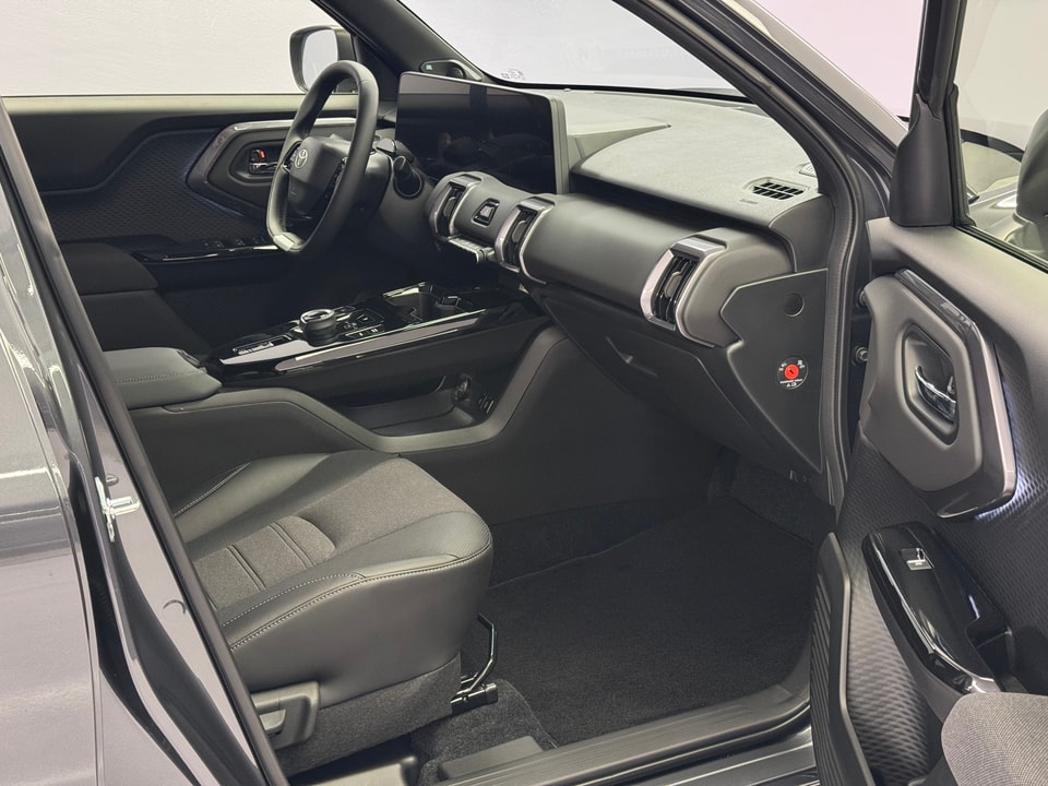 Urban Cruiser Electric 61 kWh Premium AWD