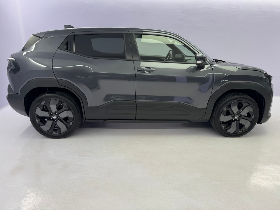 Urban Cruiser Electric 61 kWh Premium AWD