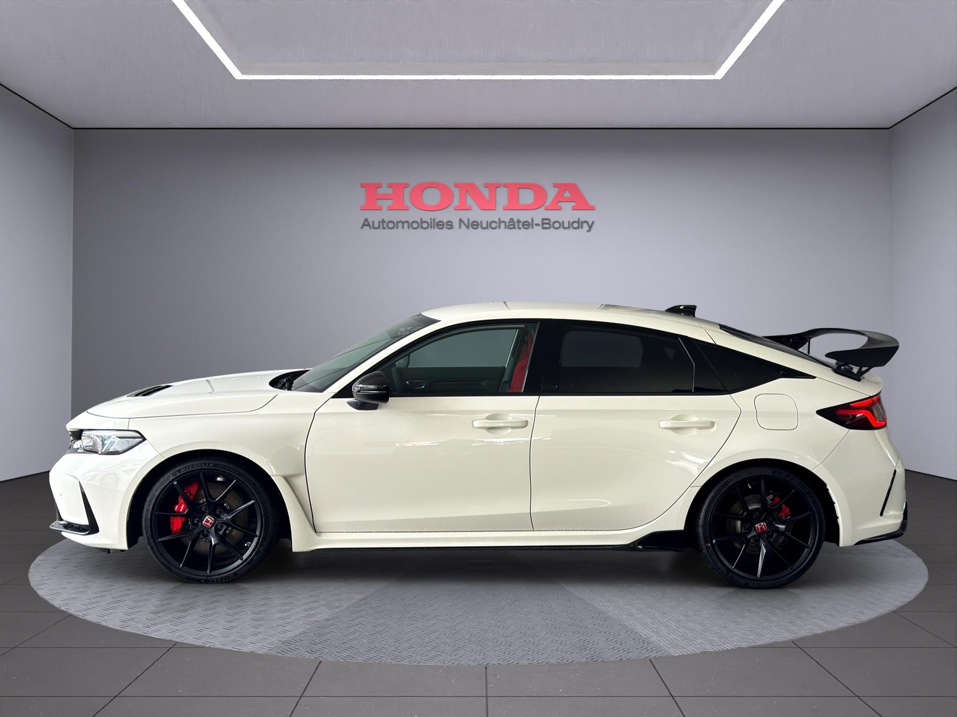 HONDA CIVIC, Berlina acquistare un veicolo usato AutoScout24