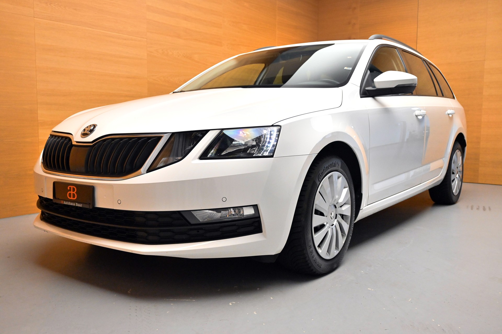 SKODA Octavia Combi 2.0 TDI Ambition 4x4 DSG-showroom-element-3