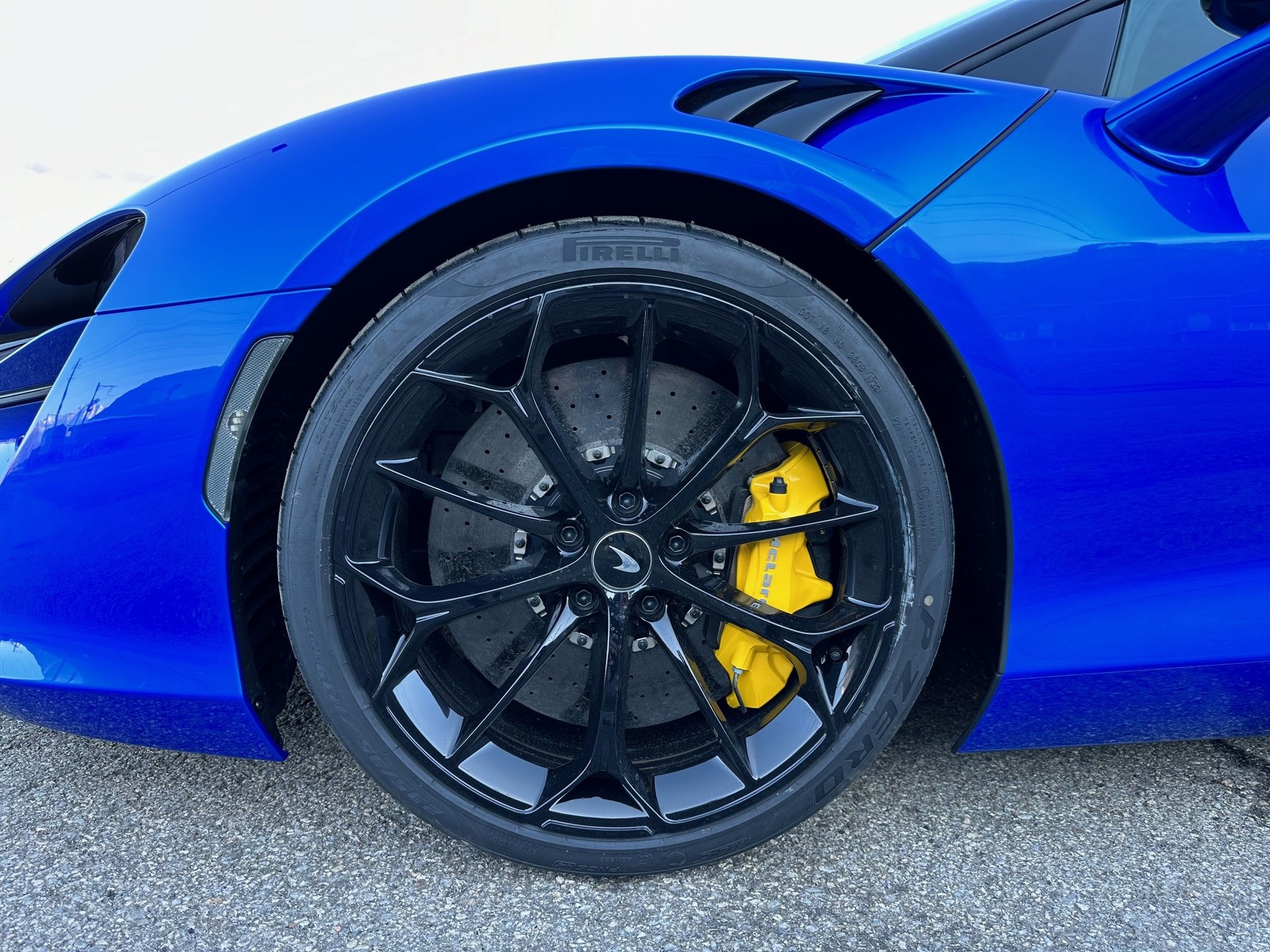 McLAREN ARTURA 3.0 V6-image-3