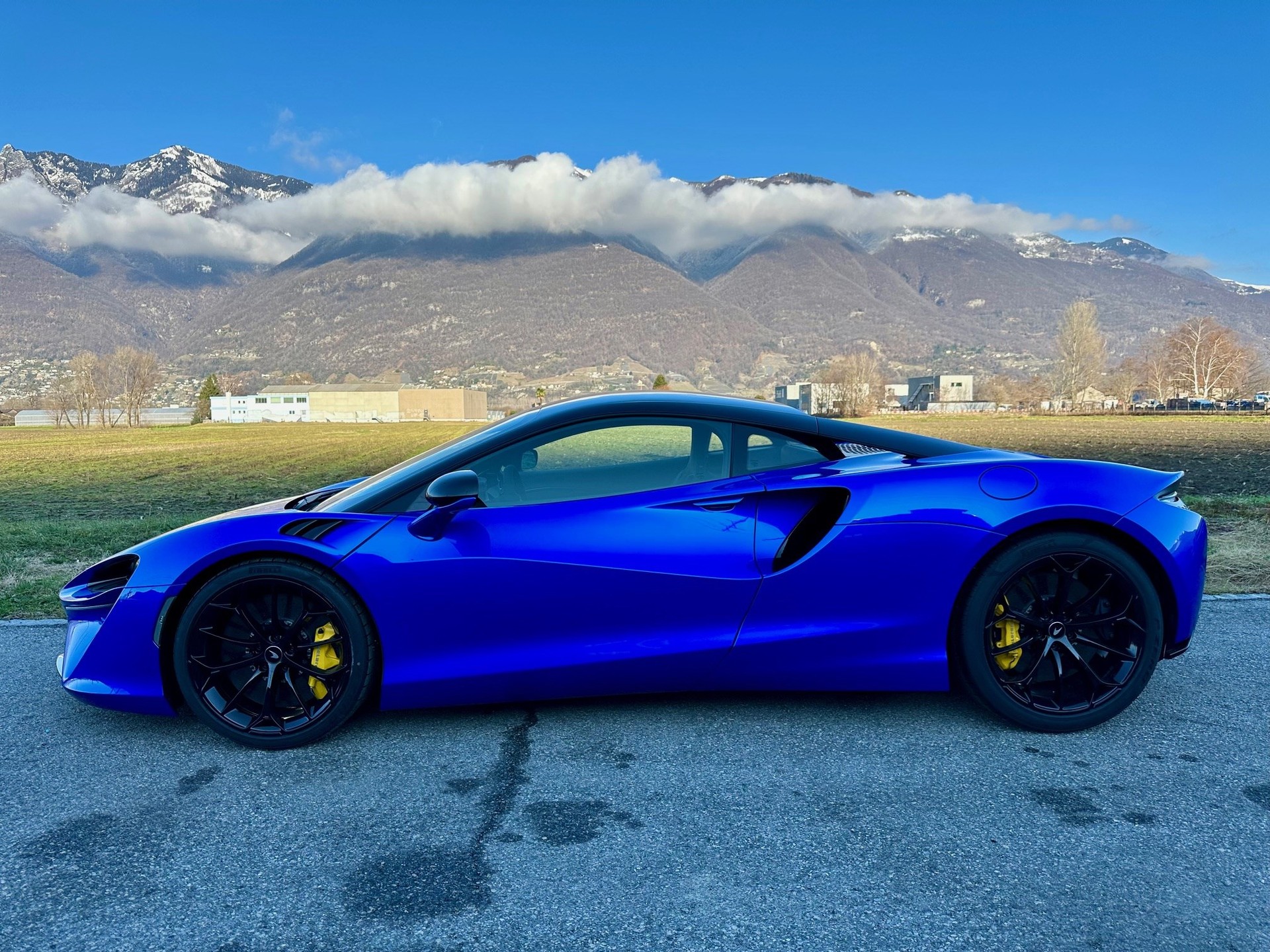 McLAREN ARTURA 3.0 V6-image-1