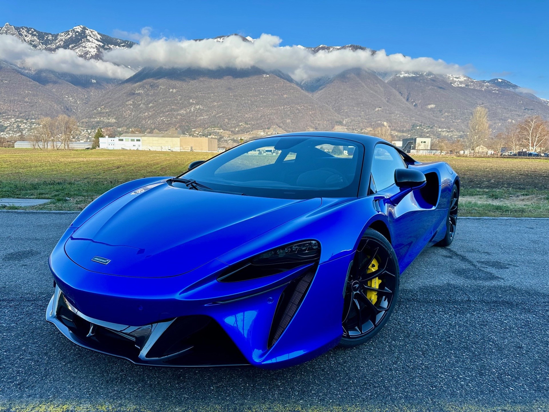 McLAREN ARTURA 3.0 V6
