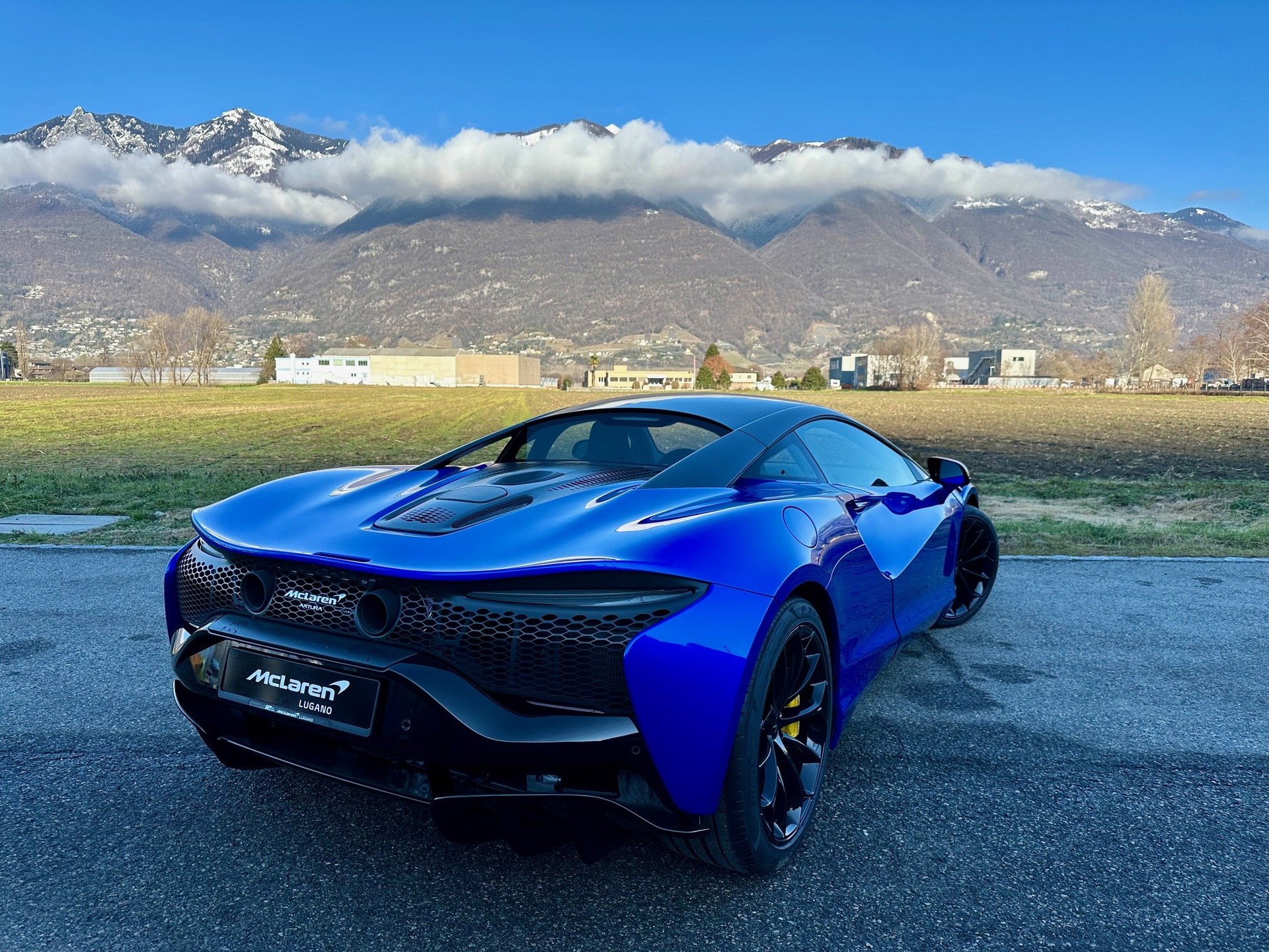 McLAREN ARTURA 3.0 V6-image-2