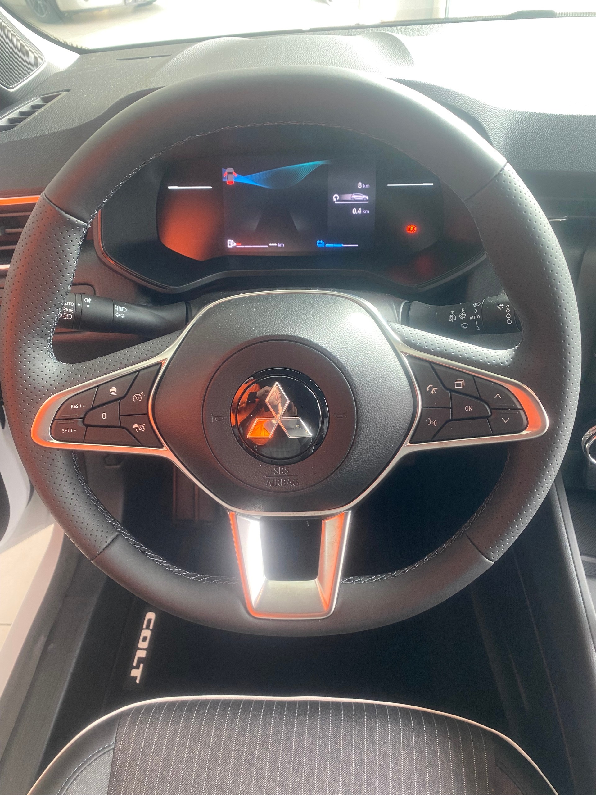 MITSUBISHI COLT 1.6 HEV Intense-image-6