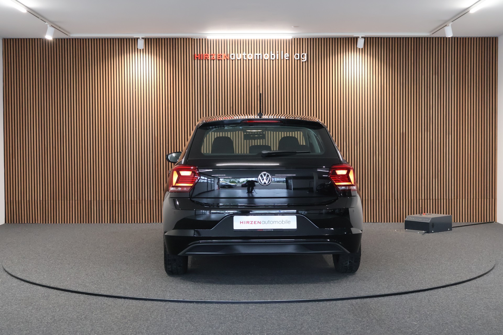 VW Polo 1.0 BMT Trendline-showroom-element-3