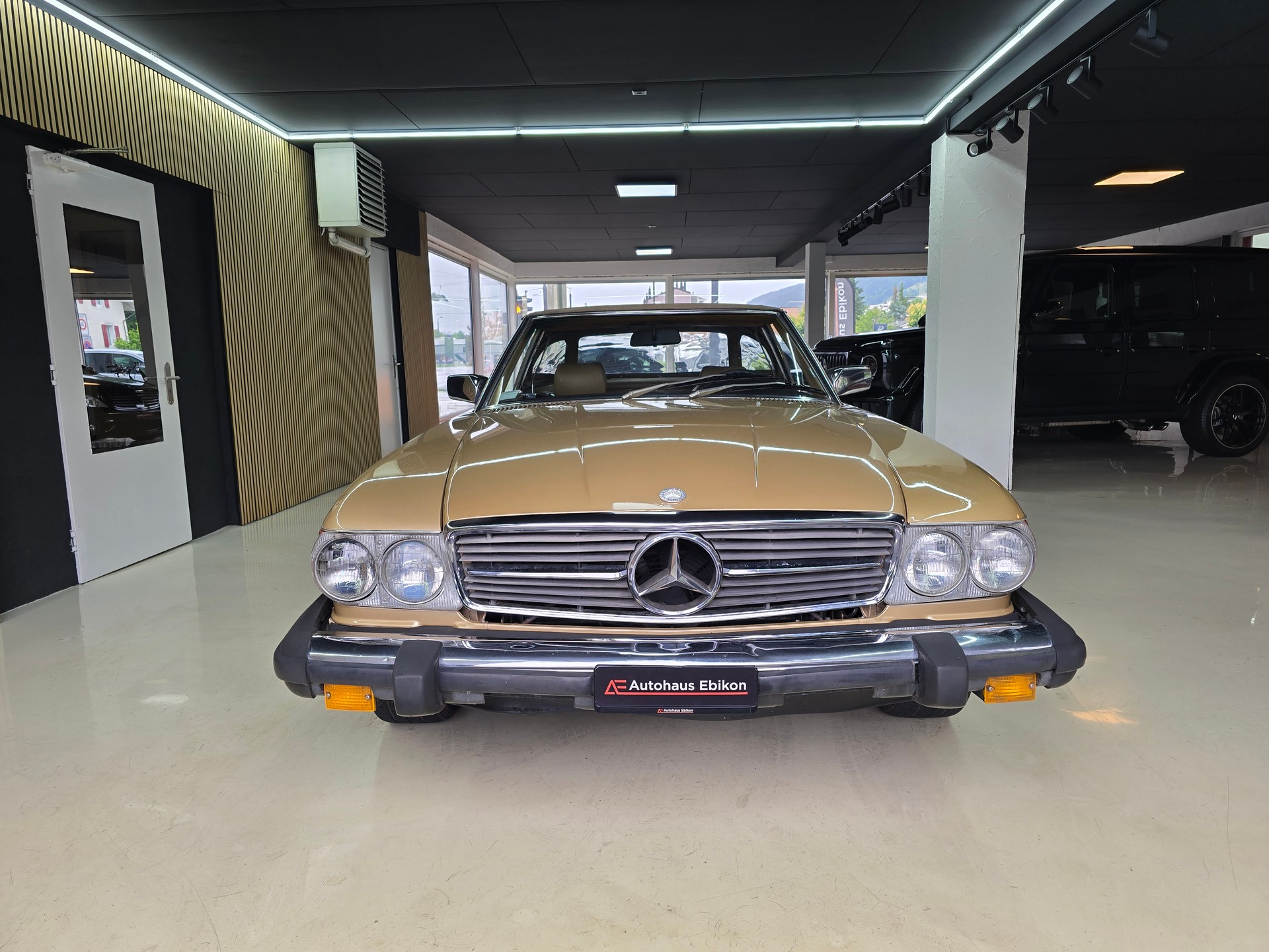 MERCEDES-BENZ 380 SL Automatic-showroom-element-2