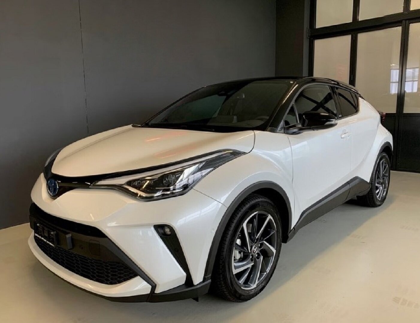 TOYOTA C-HR 2.0 HSD CVT Move