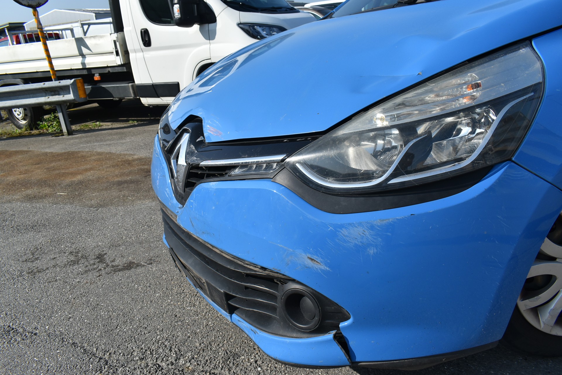 RENAULT Clio 1.2 16V Expression-image-9