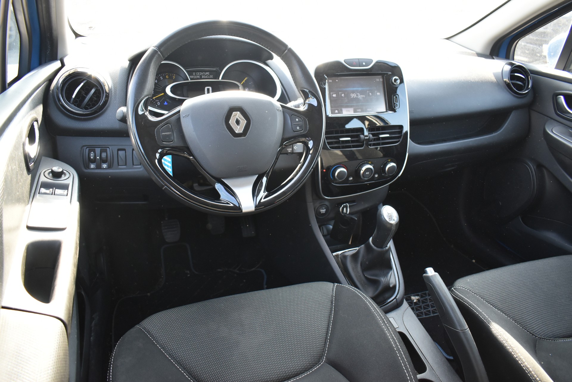 RENAULT Clio 1.2 16V Expression-image-3