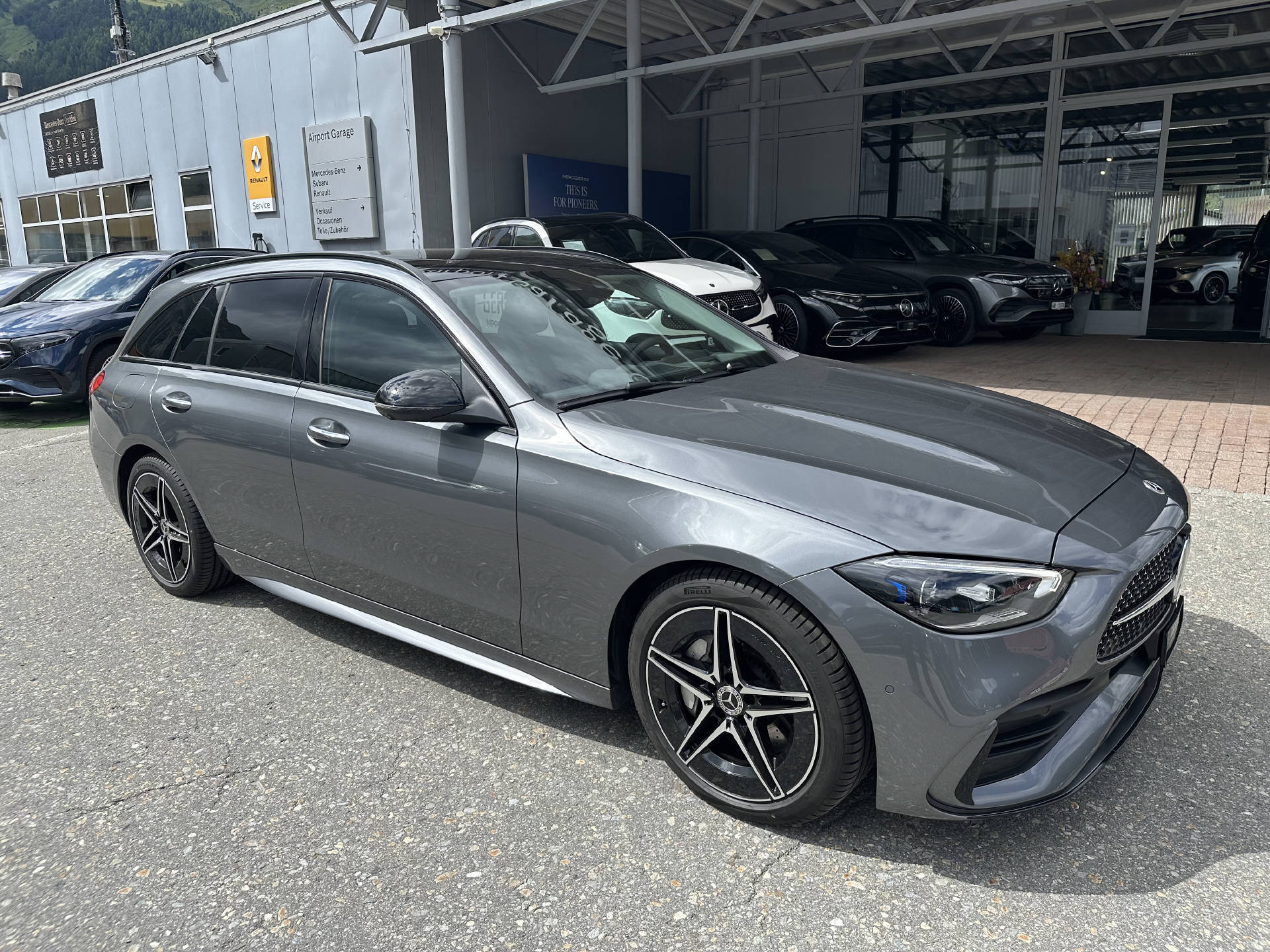 MERCEDES-BENZ C 200 AMG Line 4matic Kombi-showroom-element-2