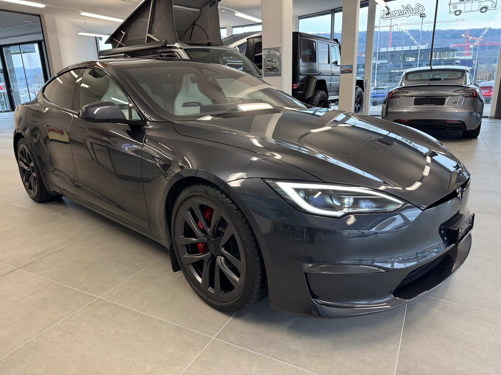 TESLA Model S 100 kWh Plaid *1267PS* 2024er Sportsitze CH Ausl.-showroom-element-3