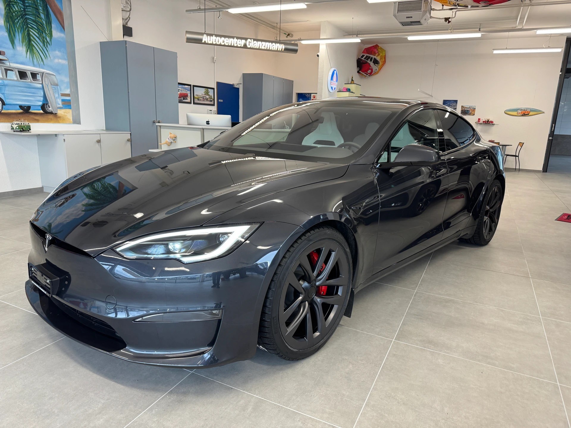 TESLA Model S 100 kWh Plaid *1267PS* 2024er Sportsitze CH Ausl.-showroom-element-2