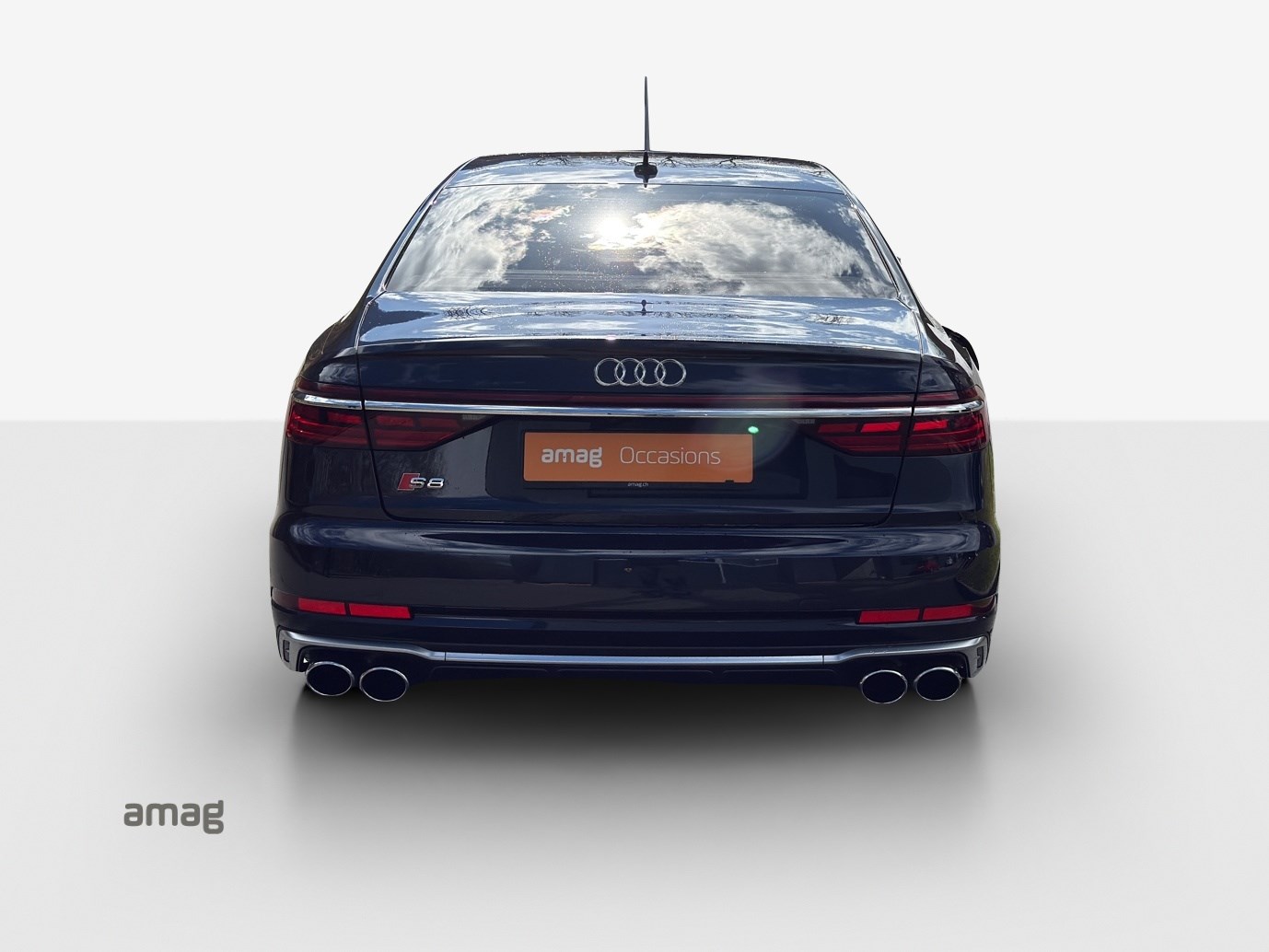 AUDI S8 TFSI quattro tiptronic-showroom-element-3