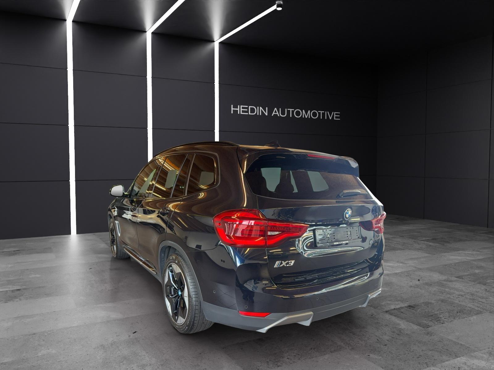 BMW iX3 E-Motor-showroom-element-2