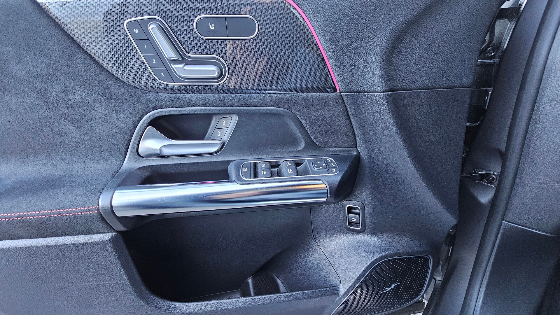 MERCEDES-BENZ GLA 35 AMG 4Matic 8G-Speedshift DCT-image-13
