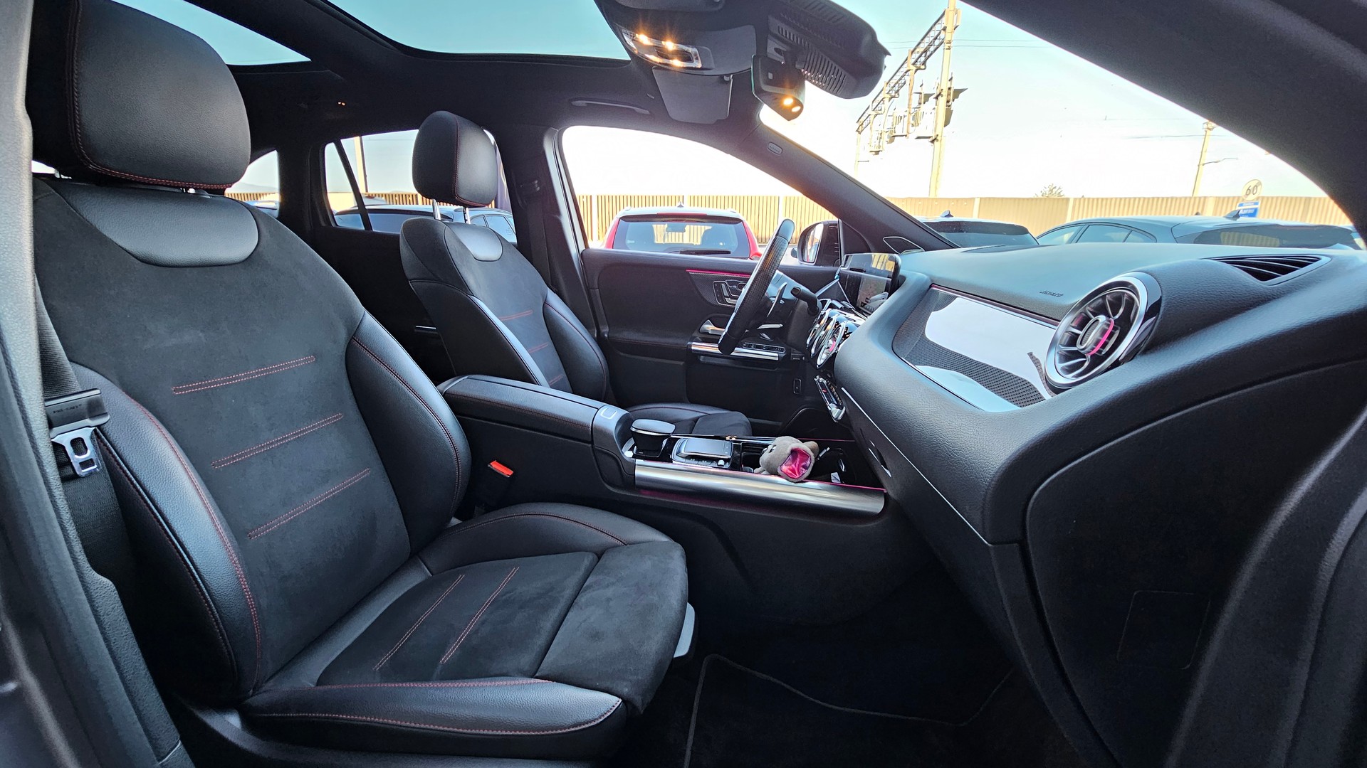 MERCEDES-BENZ GLA 35 AMG 4Matic 8G-Speedshift DCT-image-8