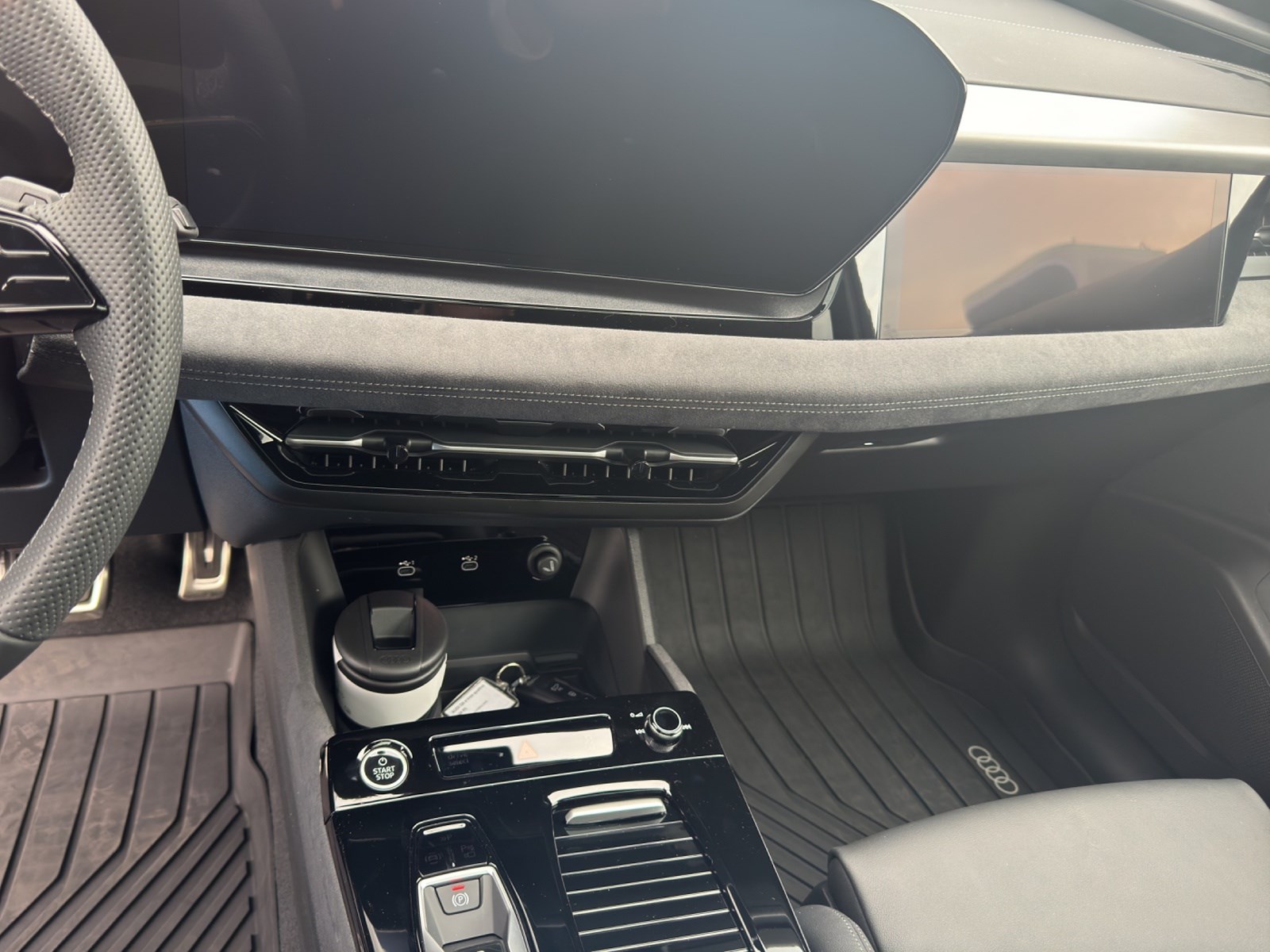 AUDI Q6 e-tron quattro-image-10