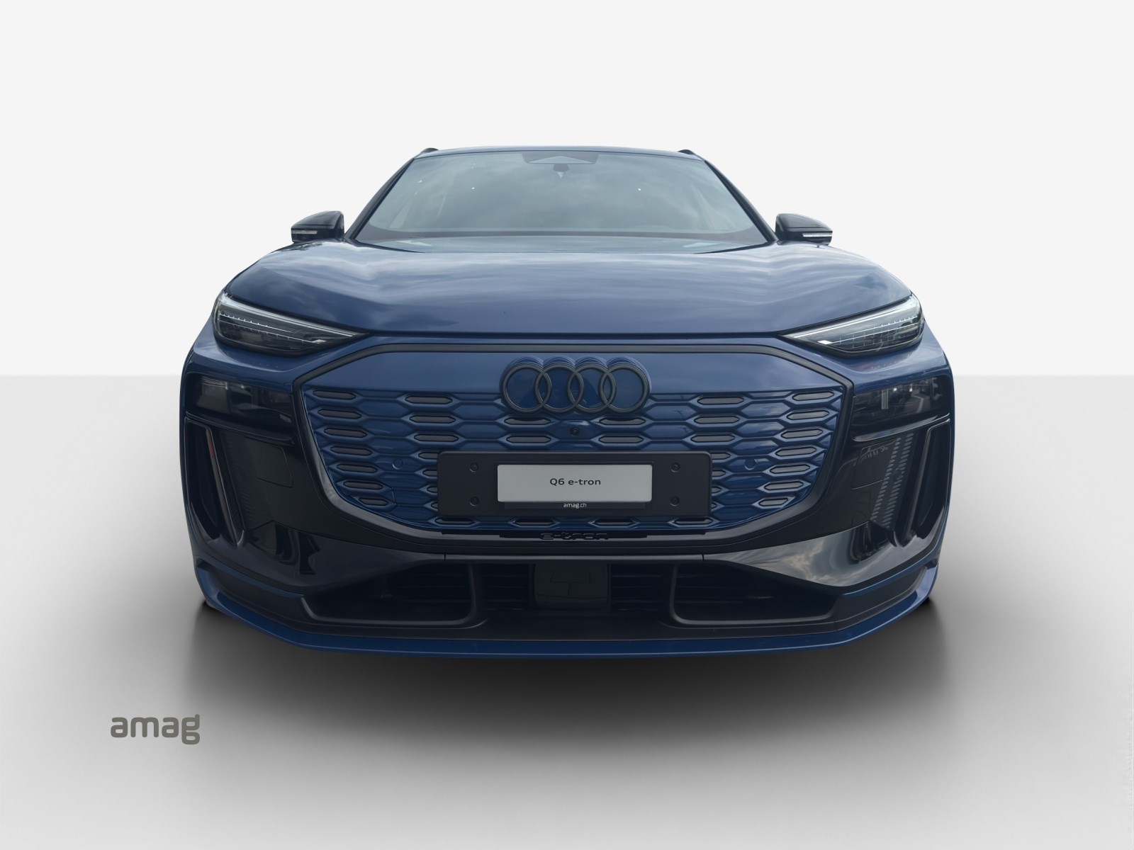 AUDI Q6 e-tron quattro-image-6