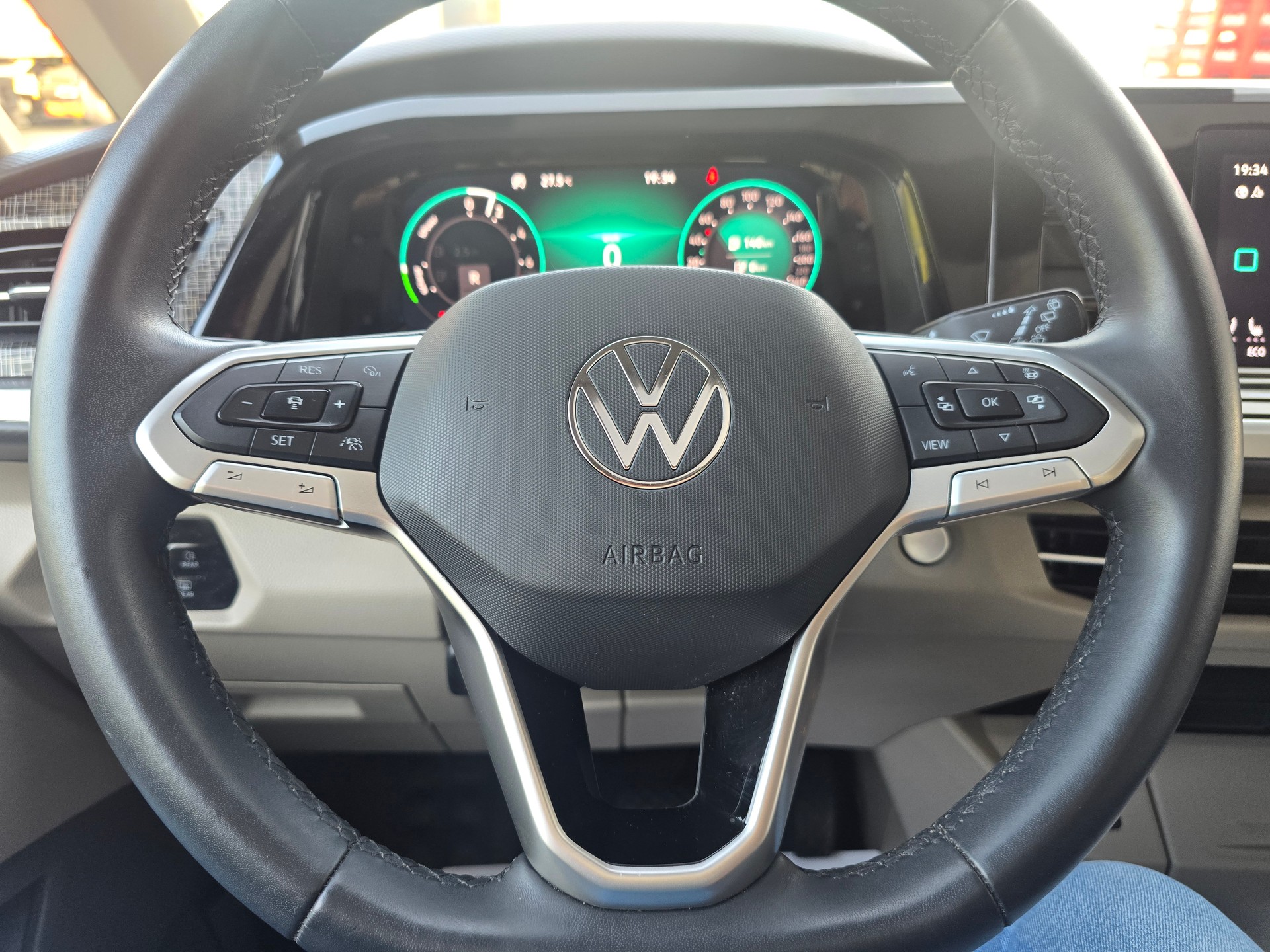 VW Multivan 1.4 eHybrid Life Energetic DSG-image-23