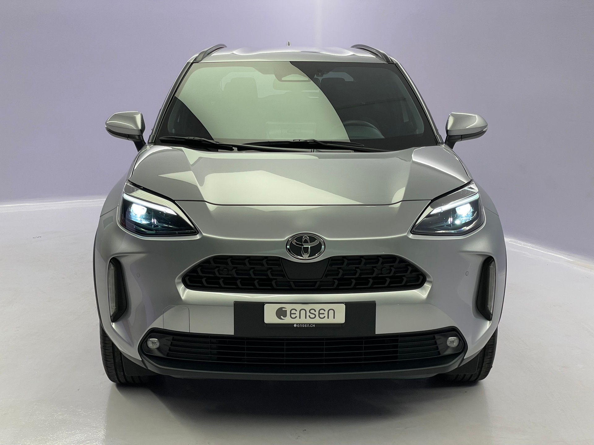TOYOTA Yaris Cross Hybrid 1.5 Trend AWD-i-showroom-element-1