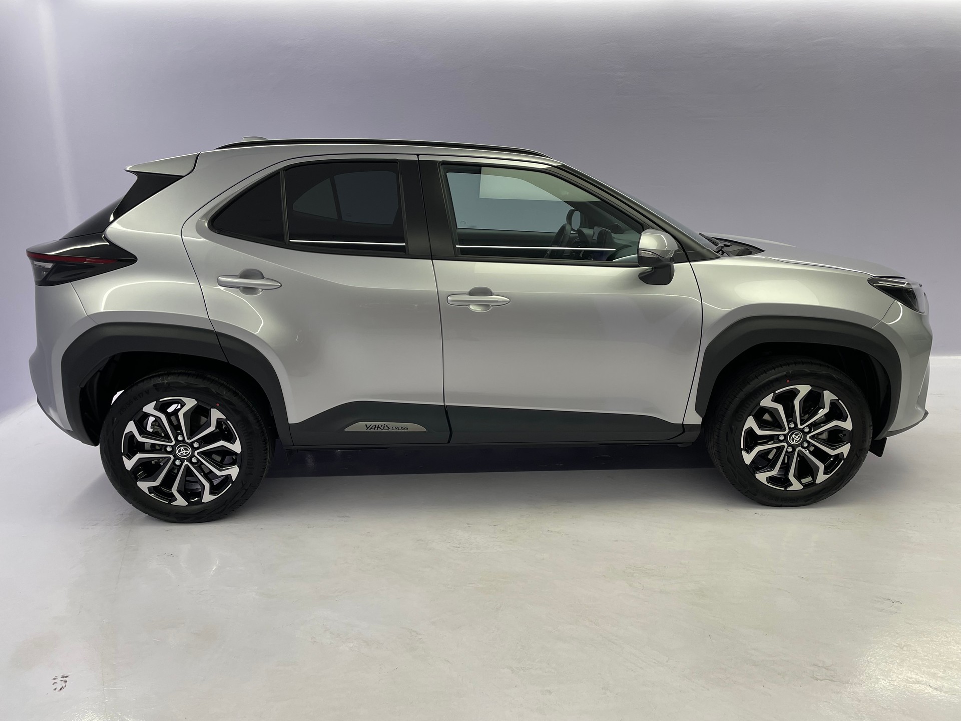 TOYOTA Yaris Cross Hybrid 1.5 Trend AWD-i-showroom-element-2
