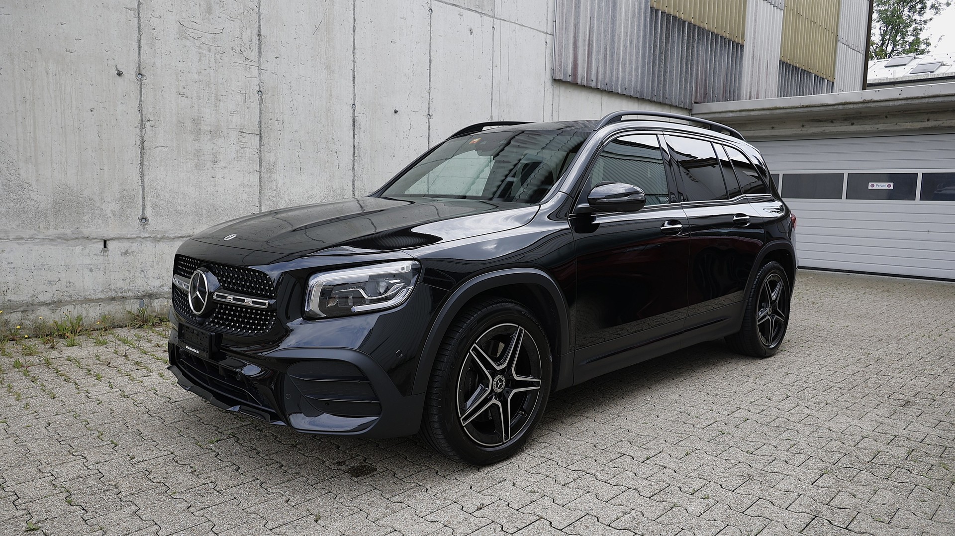 MERCEDES-BENZ GLB 250 4Matic AMG Line 8G-Tronic