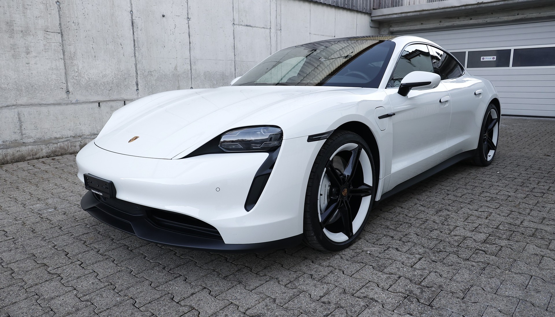 PORSCHE Taycan 4S