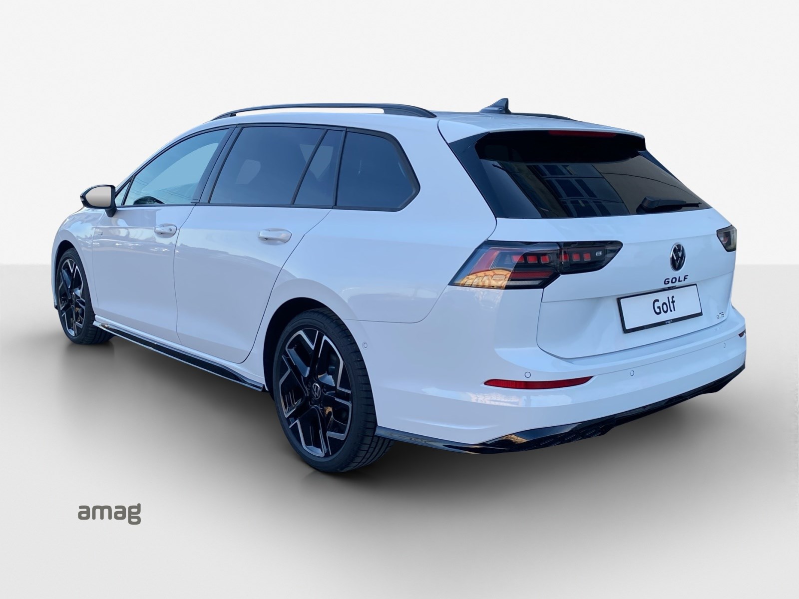 VW Golf Variant 1.5 eTSI mHEV R-Line-showroom-element-2