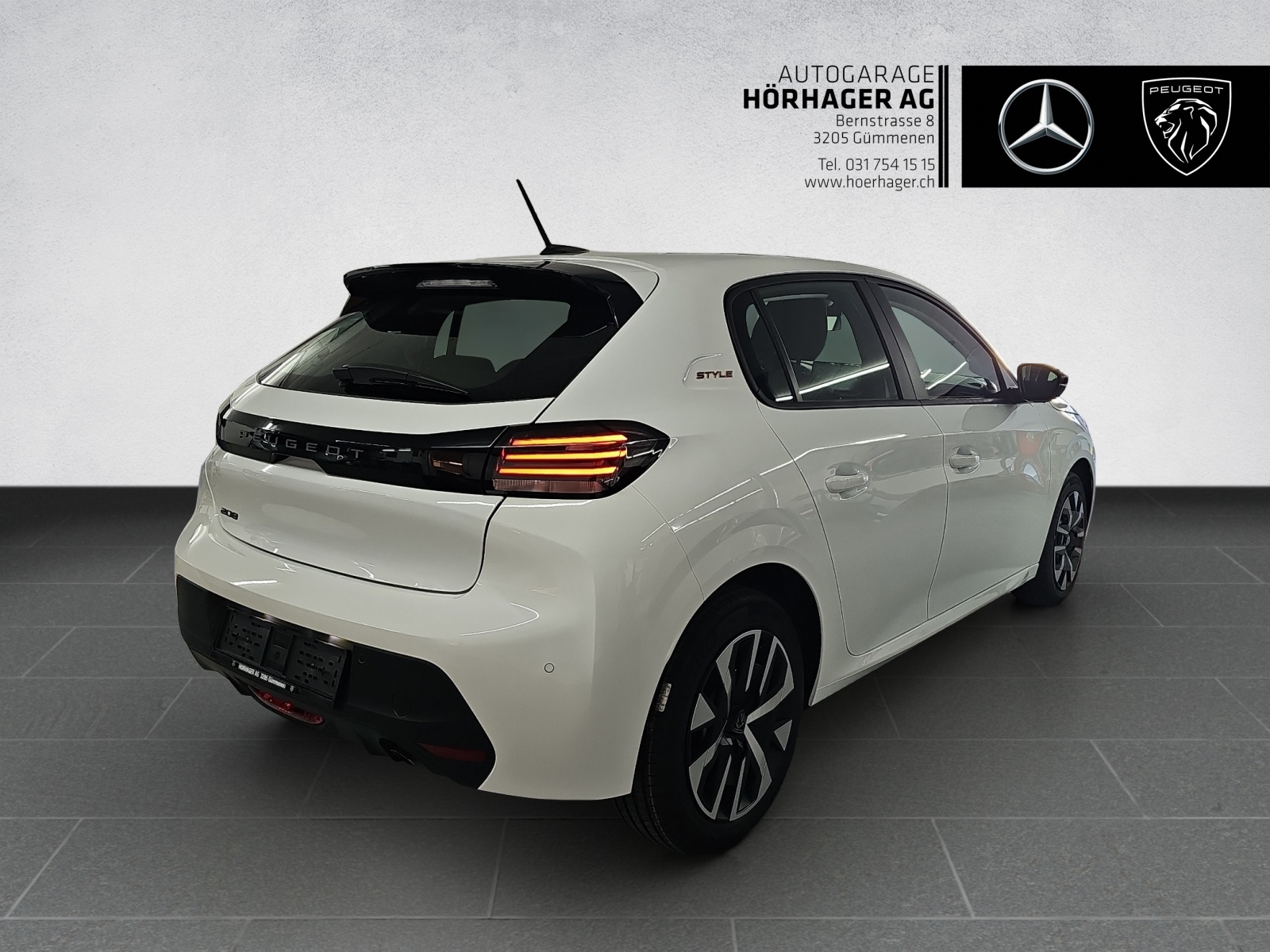 PEUGEOT 208 1.2 PureTech Style-showroom-element-2