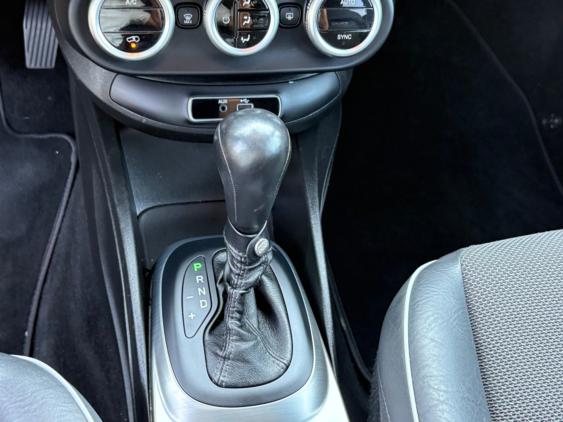 FIAT 500X 1.4T Cross 4x4 Automatic-image-9