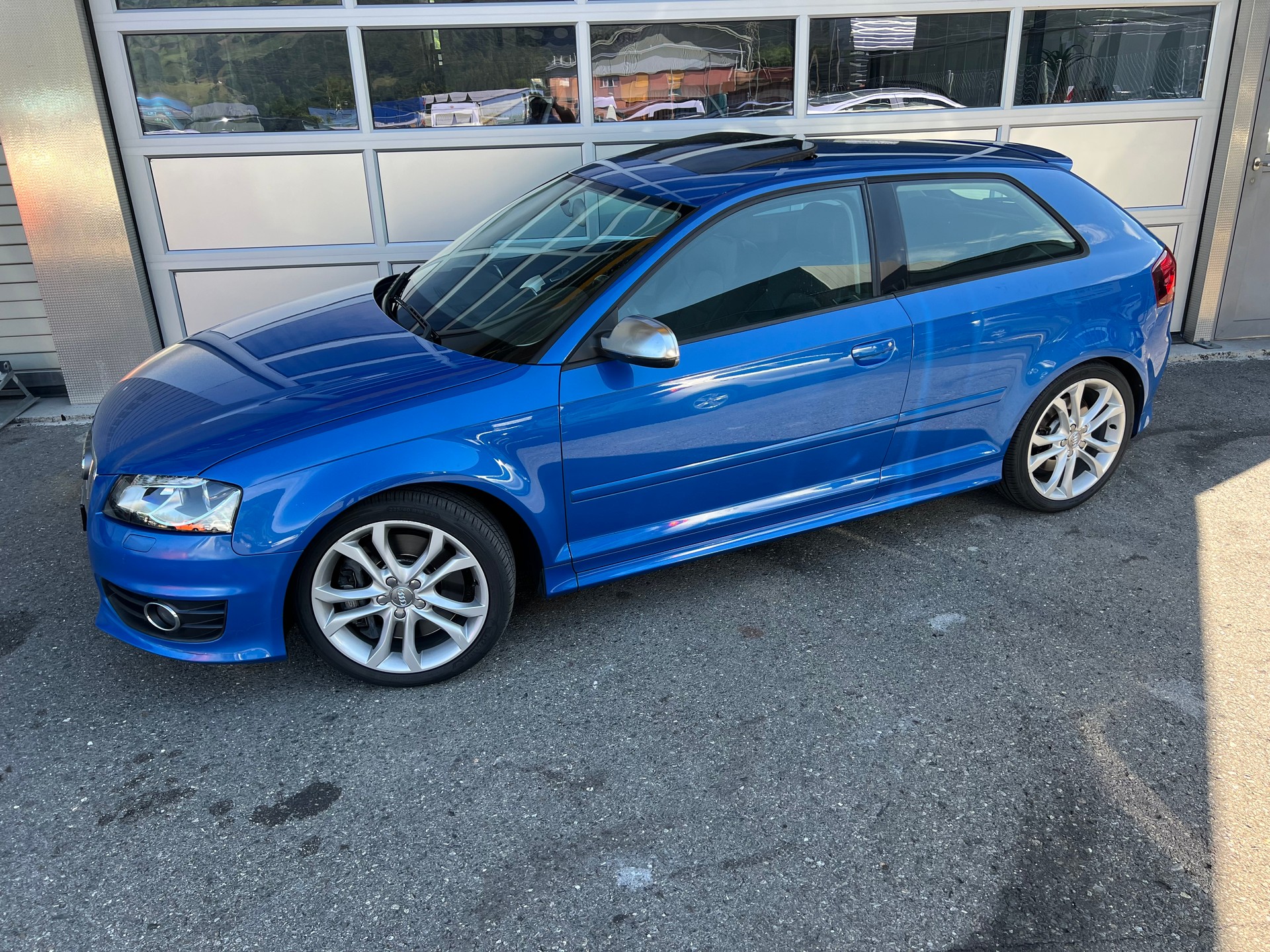 AUDI S3 2.0 TFSI quattro S-tronic *** ab Service* frisch ab MFK ***-showroom-element-2