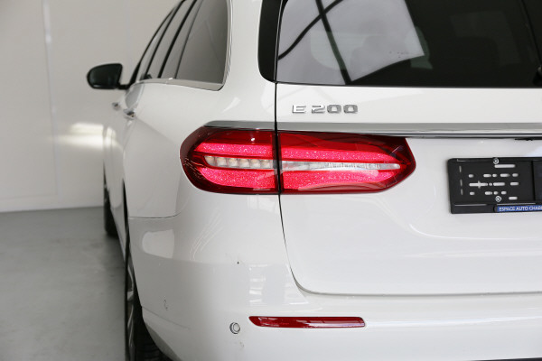 Image MERCEDES-BENZ E-200 E 200 Avantgarde 4 Matic